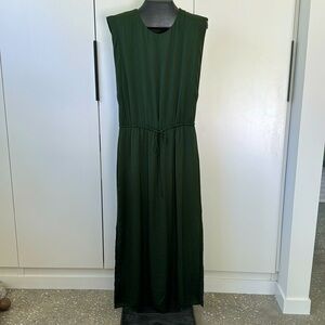 Vince Green Emerald Satin looking maxi dress stunning women’s size Medium